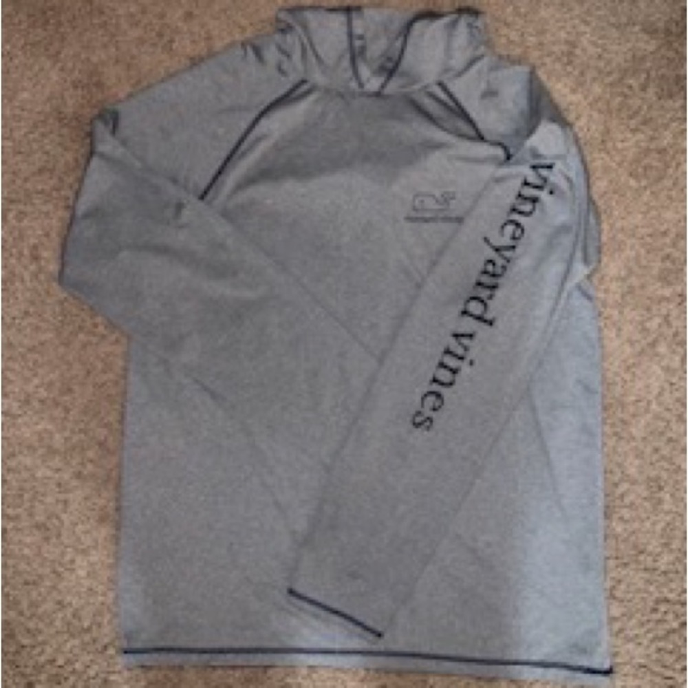 Vineyard Vines lightweight shirt hoodie